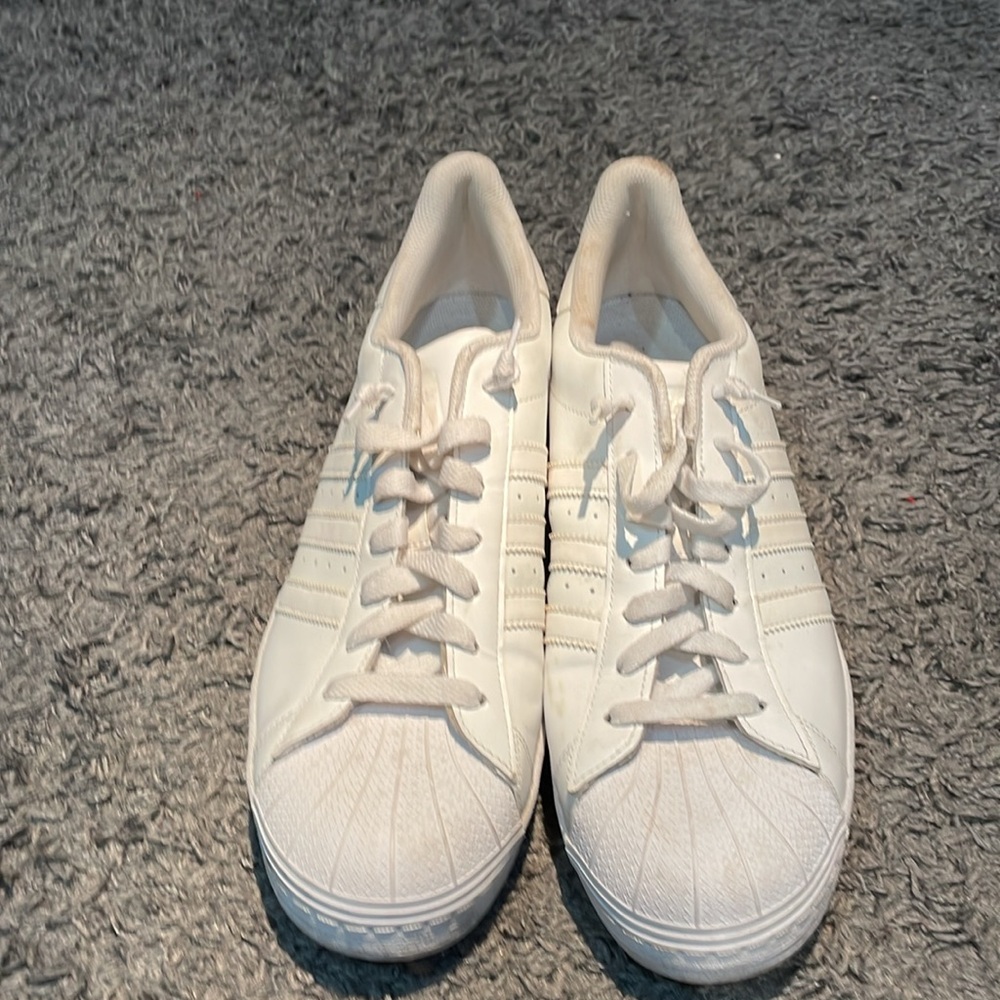 White adidas superstar - Picture 7 of 8